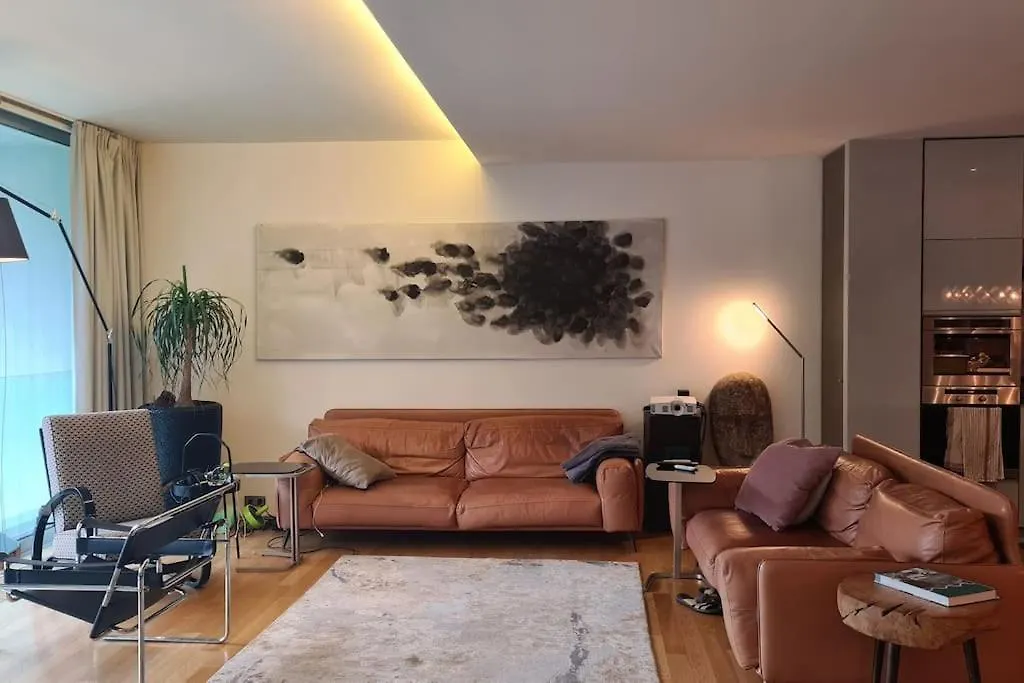 Exceptional Calm 3Br, 2.5Ba Apartment With Patio, Pool & Gym Prague Czech Republic