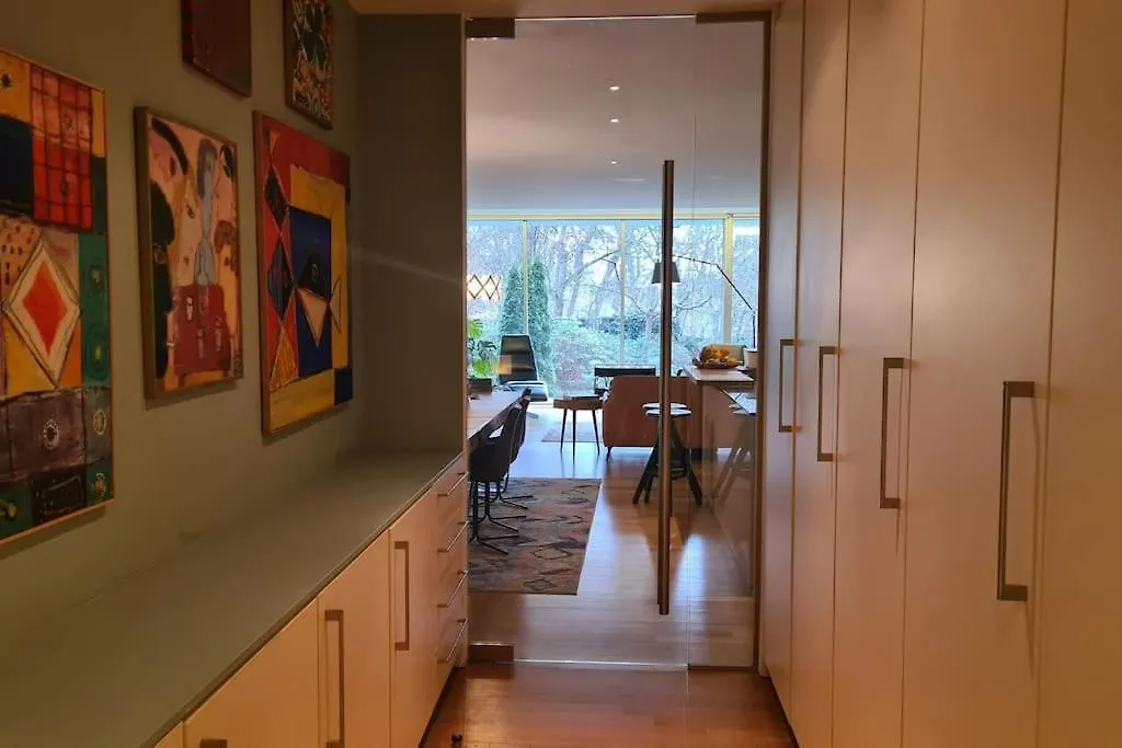 Exceptional Calm 3Br, 2.5Ba Apartment With Patio, Pool & Gym Prague